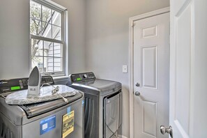 House (3 Bedrooms) | Interior - Bright Norfolk Home w/ Deck < 3 Mi to Town! (Norfolk)