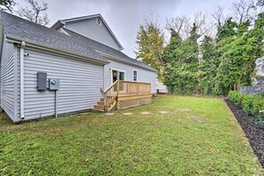 House (3 Bedrooms) | Interior - Bright Norfolk Home w/ Deck < 3 Mi to Town! (Norfolk)