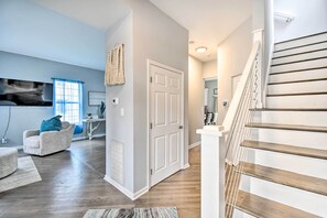 House (3 Bedrooms) | Interior - Bright Norfolk Home w/ Deck < 3 Mi to Town! (Norfolk)