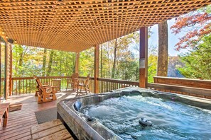Bañera de hidromasaje al aire libre