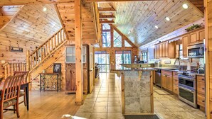 Microwave, oven, stovetop, dishwasher - Lake Nottely Retreat With Hot Tub & Fire Pit! (Blairsville)