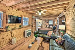 House (2 Bedrooms) | Interior - Blairsville Cabin w/ Fire Pit, 7 Mi to Dtwn! (Blairsville)