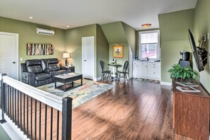 Books - Cleveland Vacation Rental w/ Creek Access (Cleveland)