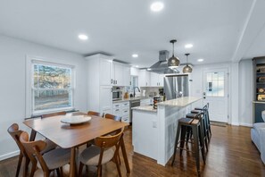 Dining - #27- Luxury Collection (Southington)