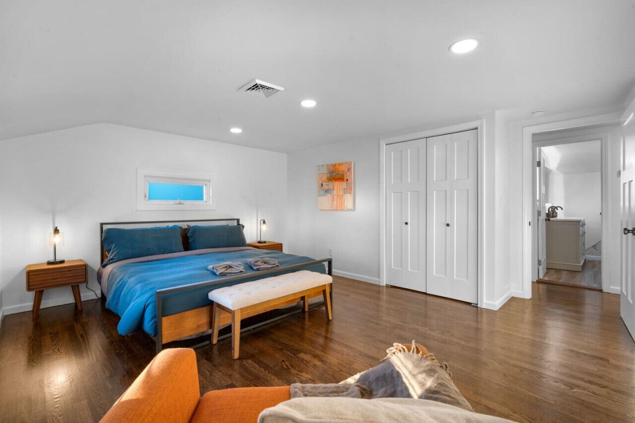 5 makuuhuonetta, työpöytä, silitysrauta/-lauta, ilmainen Wi-Fi