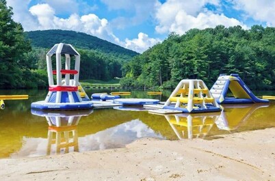 Pet Friendly Condo with Screened Deck & Fireplace