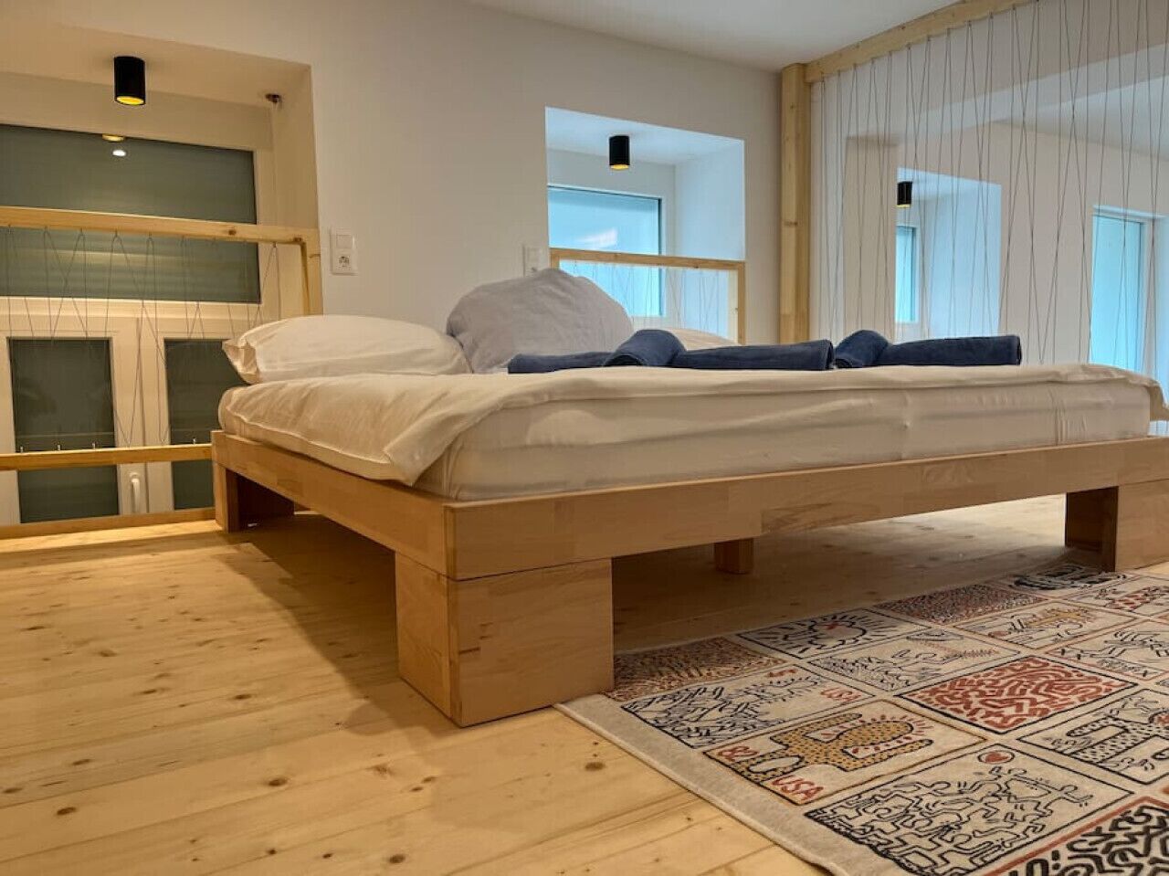 1 slaapkamer, een bureau, een strijkplank/strijkijzer, wifi