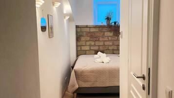 1 bedroom, desk, iron/ironing board, WiFi