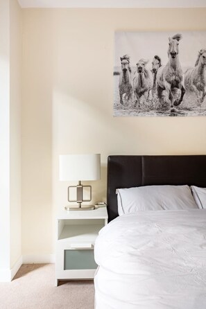 1 habitación, escritorio, tabla de planchar con plancha y wifi gratis