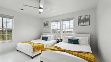 8 kamar tidur, Wi-Fi, dan seprai linen