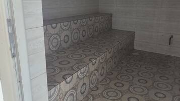 Sauna, dampbad, deep tissue-massage