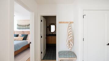 1 bedroom, travel crib, WiFi, bed sheets