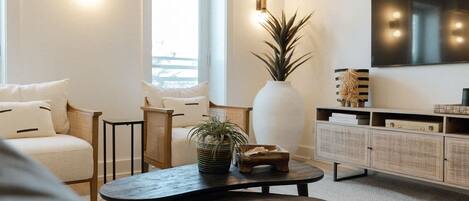 Televisión, oficina