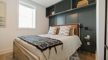 2 bedrooms, travel crib, WiFi, bed sheets