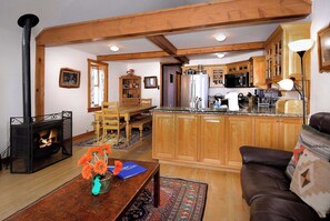 TV, fireplace, offices