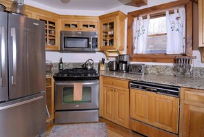 Coffee/tea maker, fridge, microwave, oven - "Wild Iris" Historic Home in downtown CB, Dog Friendly! (Crested Butte)