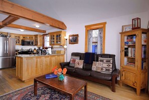 TV, fireplace, offices - "Wild Iris" Historic Home in downtown CB, Dog Friendly! (Crested Butte)
