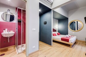 Bathroom - COLLINA 24 SUITES - close to VIA VENETO (Rome)