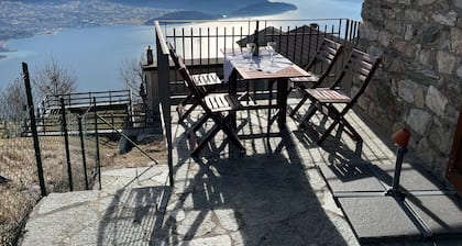 Sonniges Rustico in den Bergen am Comer See