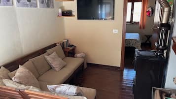 2 Schlafzimmer, BĂŒgeleisen/BĂŒgelbrett, WLAN, BettwĂ€sche