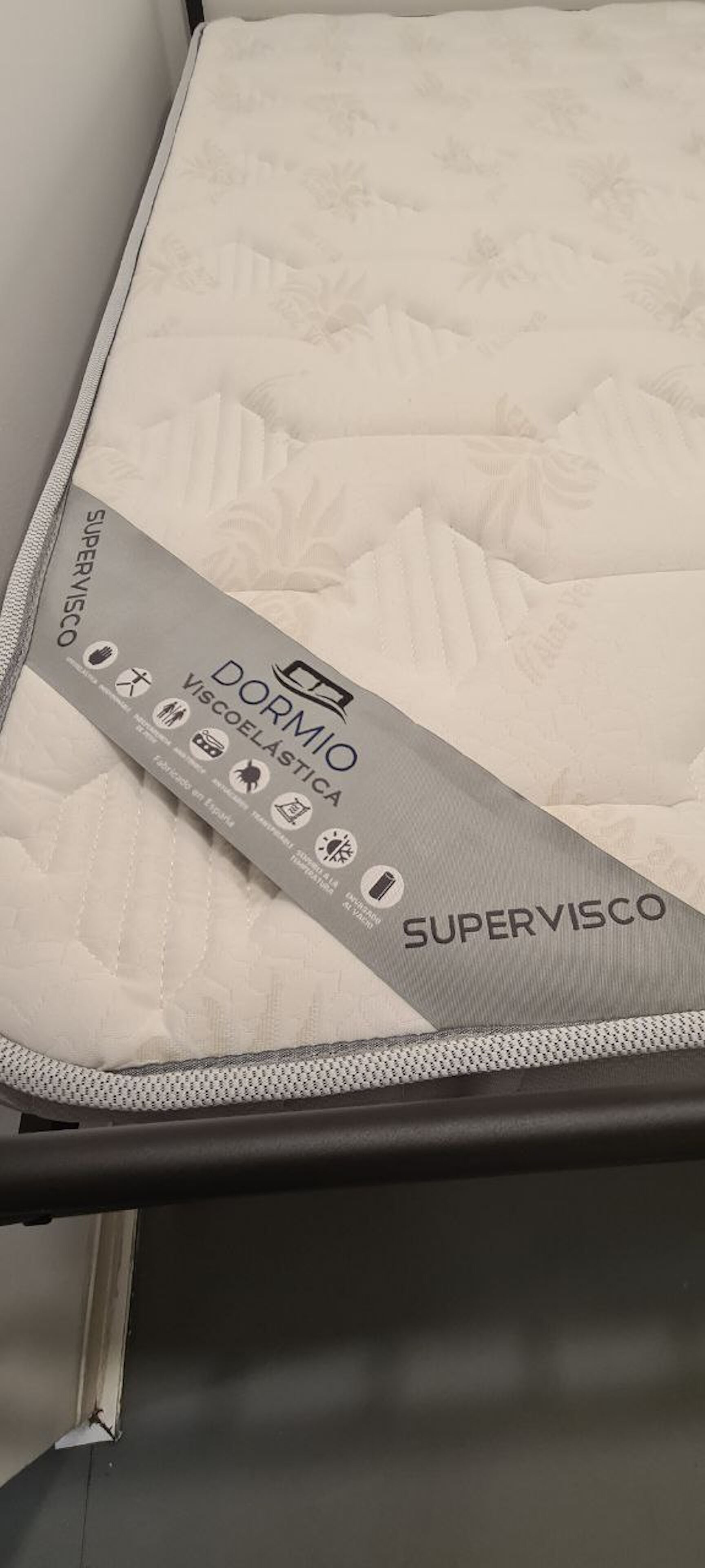 書桌、筆電工作空間、隔音、隨行嬰兒床