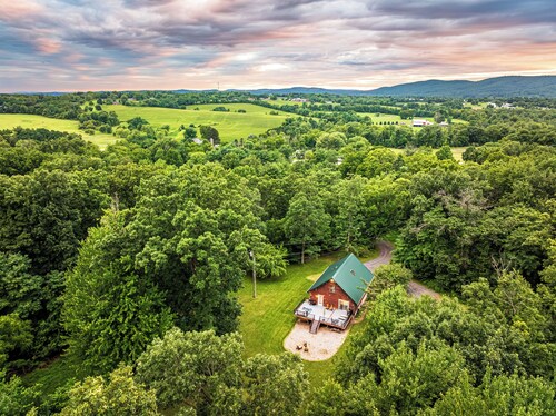 1 Bedroom Chalet on 13 acres for couples to stay and rejuvenate their marriage