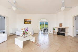 Villa | 4 bedrooms - Villa Galadriel con Piscina by Wonderful Italy (Ostuni)