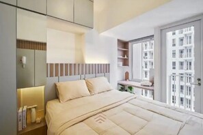 Deluxe-Doppelzimmer | Schreibtisch, laptopgeeigneter Arbeitsplatz, Bettwäsche