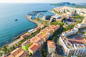 Beach nearby, white sand, sun-loungers, beach towels - Jana Hotel & Apartment (Phu Quoc)