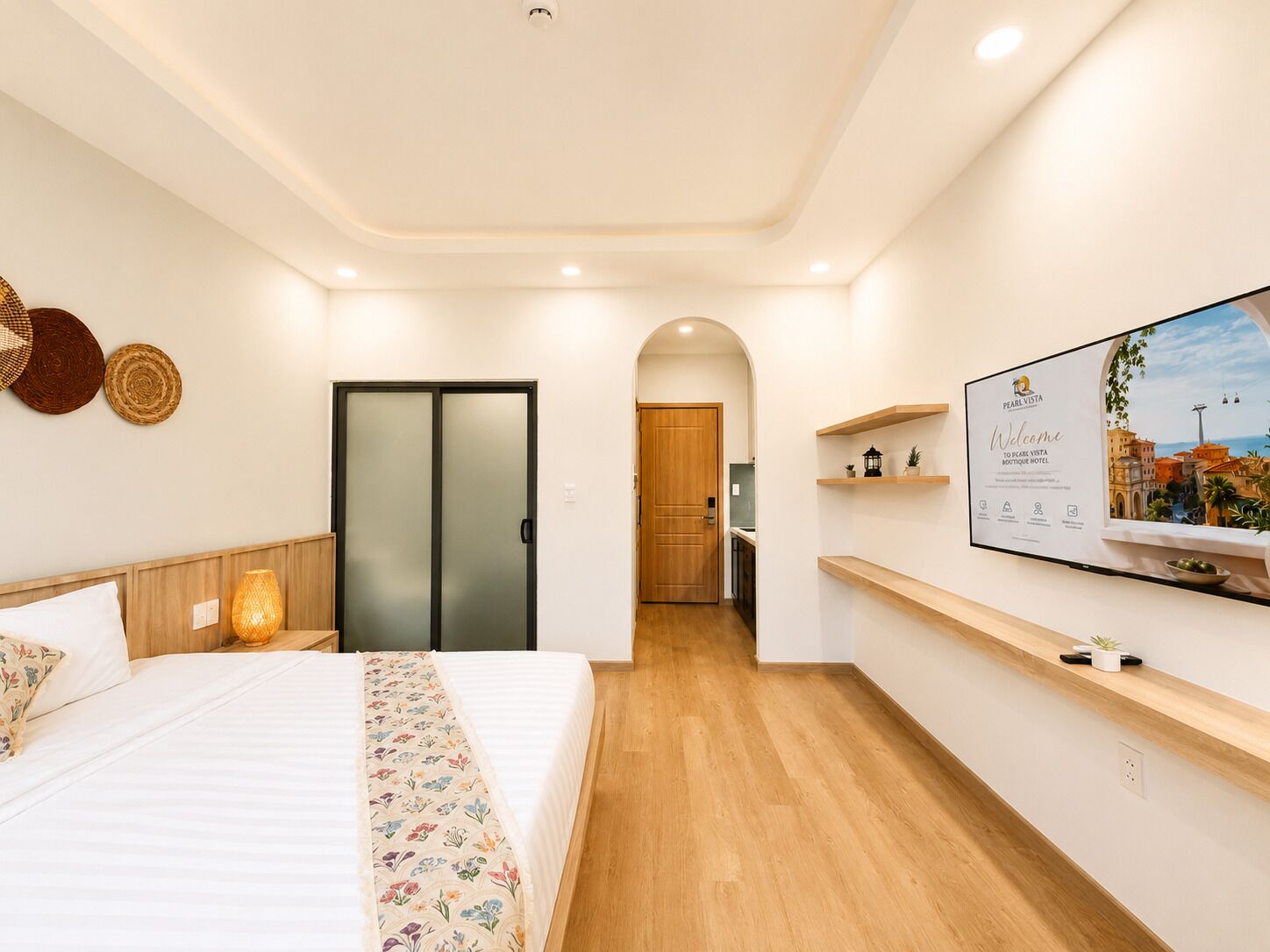Deluxe Room, 1 King Bed, Park View | Premium bedding, memory-foam beds, minibar, desk