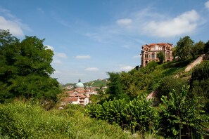Exterior - Dogliani Borgo Castello (Dogliani)