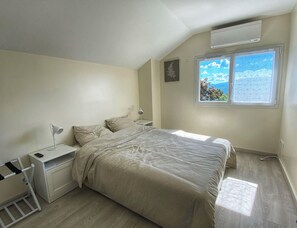 2 bedrooms, in-room safe, iron/ironing board, free WiFi - Maison 72 m2 Meublée Location Vacance à la Semaine Proche Genève et Stations ski (Bonne)