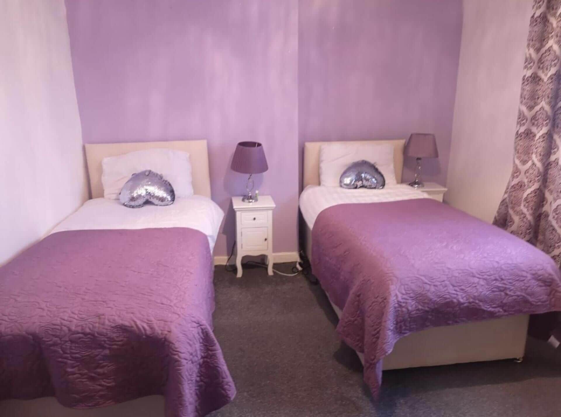 Nhà | 2 phòng ngủ, bàn ủi/dụng cụ ủi quần áo 