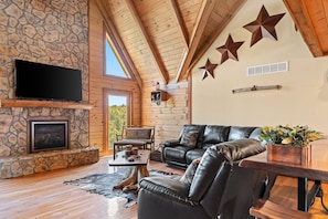 Smart TV, fireplace, video games, table tennis