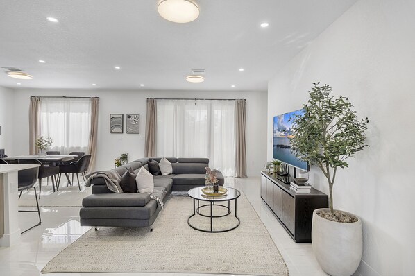 Living area - Avi Lux Stay III (Miami)