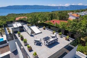 Maison Standard, plusieurs chambres, 2 salles de bains (Modern Holiday House Jadranka With) | Terrasse/Patio