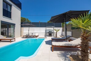 Seasonal outdoor pool - Modern Holiday House Jadranka With Pool (Krk)