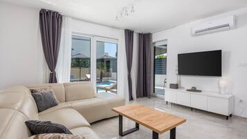 21-inch flat-screen TV with cable channels