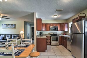 Apartment (2 Bedrooms) | Interior - Largo Townhome Near Indian Rocks Beach! (Largo)