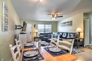 Apartment (2 Bedrooms) | Interior - Largo Townhome Near Indian Rocks Beach! (Largo)