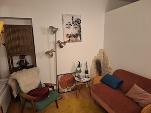 Living area - Beaune Centre Ville, Studio Côté Cour (Beaune)