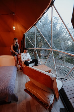 Standard Tent | Desk
