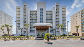 Condo, 2 Bedrooms | Exterior