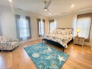 3 bedrooms, desk, iron/ironing board, WiFi