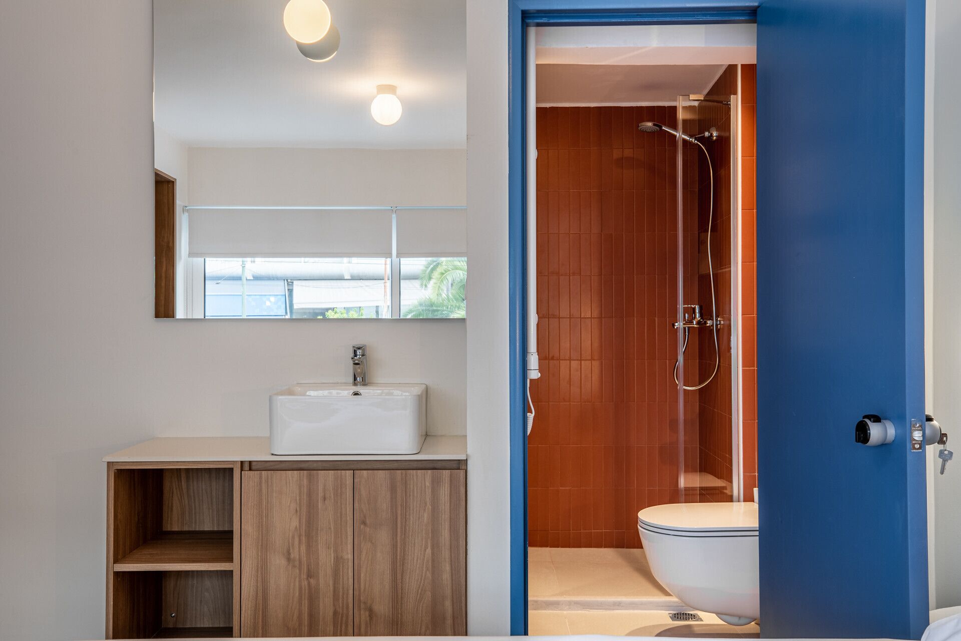 Appartement, patio | Salle de bain