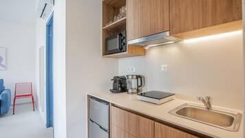 Apartment | Private kitchen | Fridge, microwave, oven, stovetop