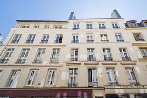 Exterior - Apartment in downtown Paris (Paris)