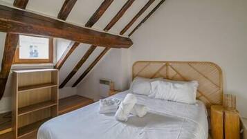 1 chambre, fer et planche Ă  repasser, lit parapluie, Wi-Fi