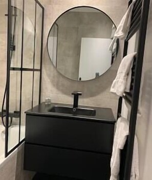 Hair dryer