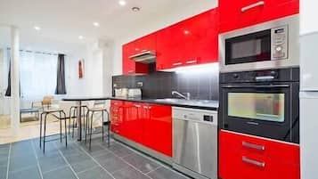 Frigorifero, microonde, forno, lavastoviglie